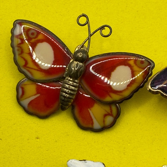 Vintage Brooch Lot Butterflies & White Flower Enameled Naturecore - Picture 4 of 8